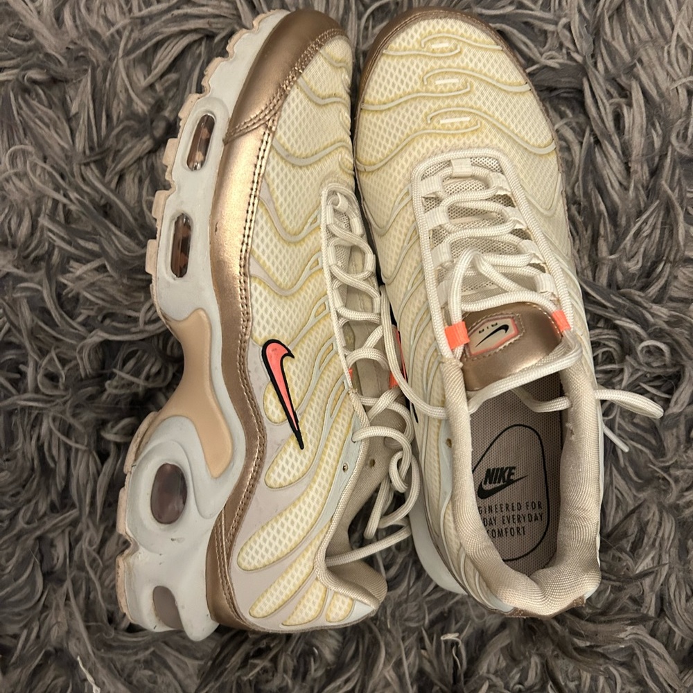 Wmns Air Max Plus